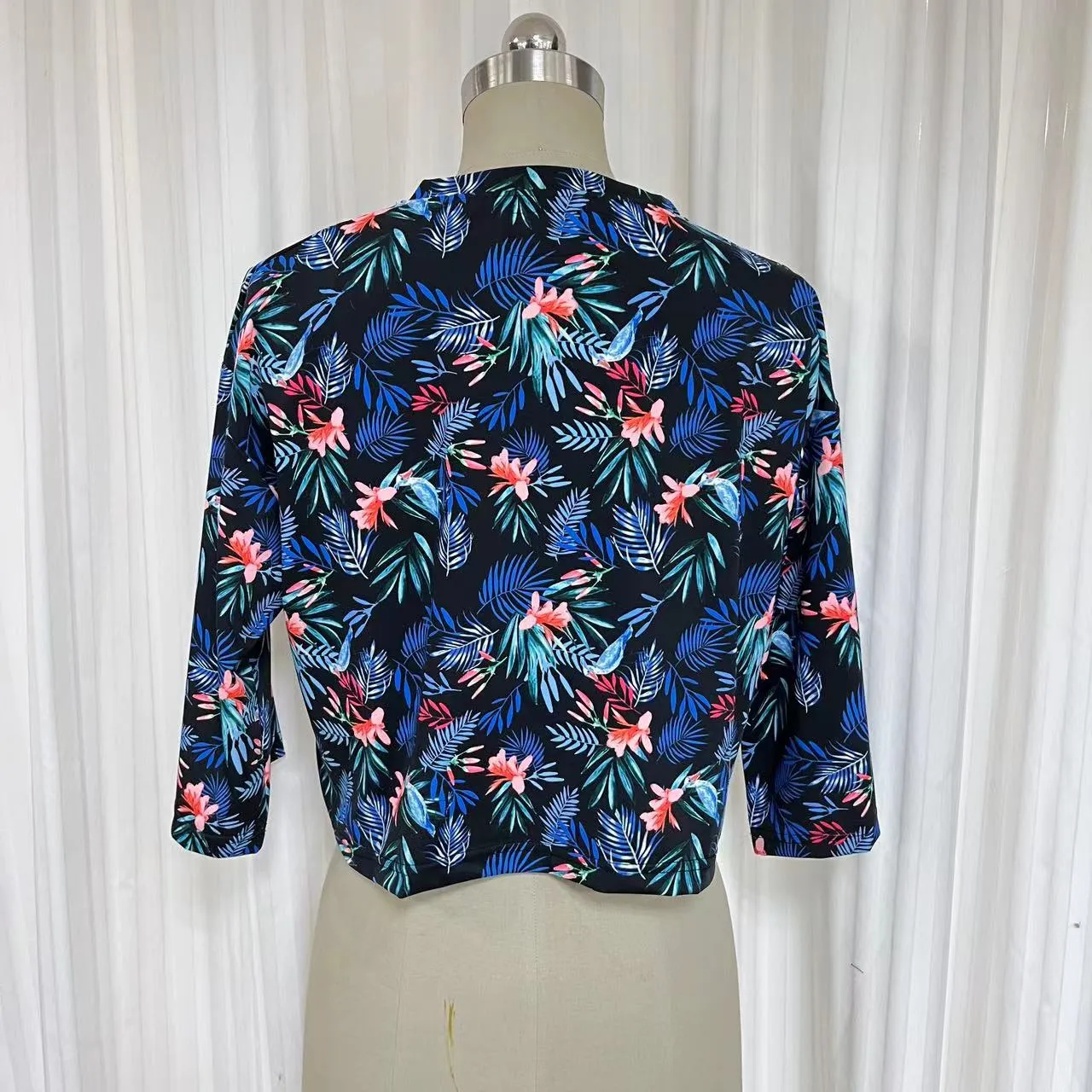 Swimsuit - Cropped Tshirt TS2001S -Bkleaves
