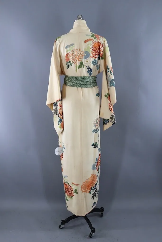 Vintage Ivory Chrysanthemum Silk Kimono