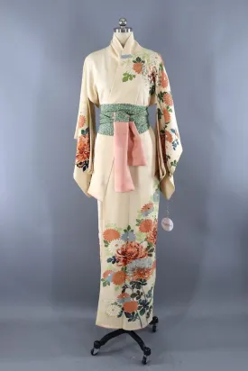 Vintage Ivory Chrysanthemum Silk Kimono